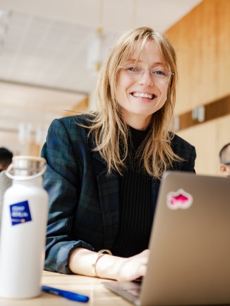 Picture of female ESMT student